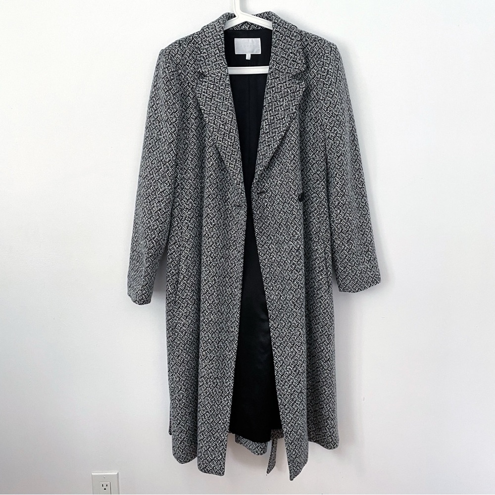 Joseph White & Black Wool Herringbone Coat  size 8 - Picture 7 of 15